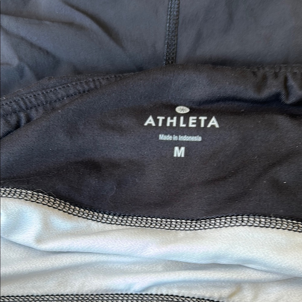 Athleta Black and White Athletic Shorts Lightweight Stretchy - Picture 3 of 3